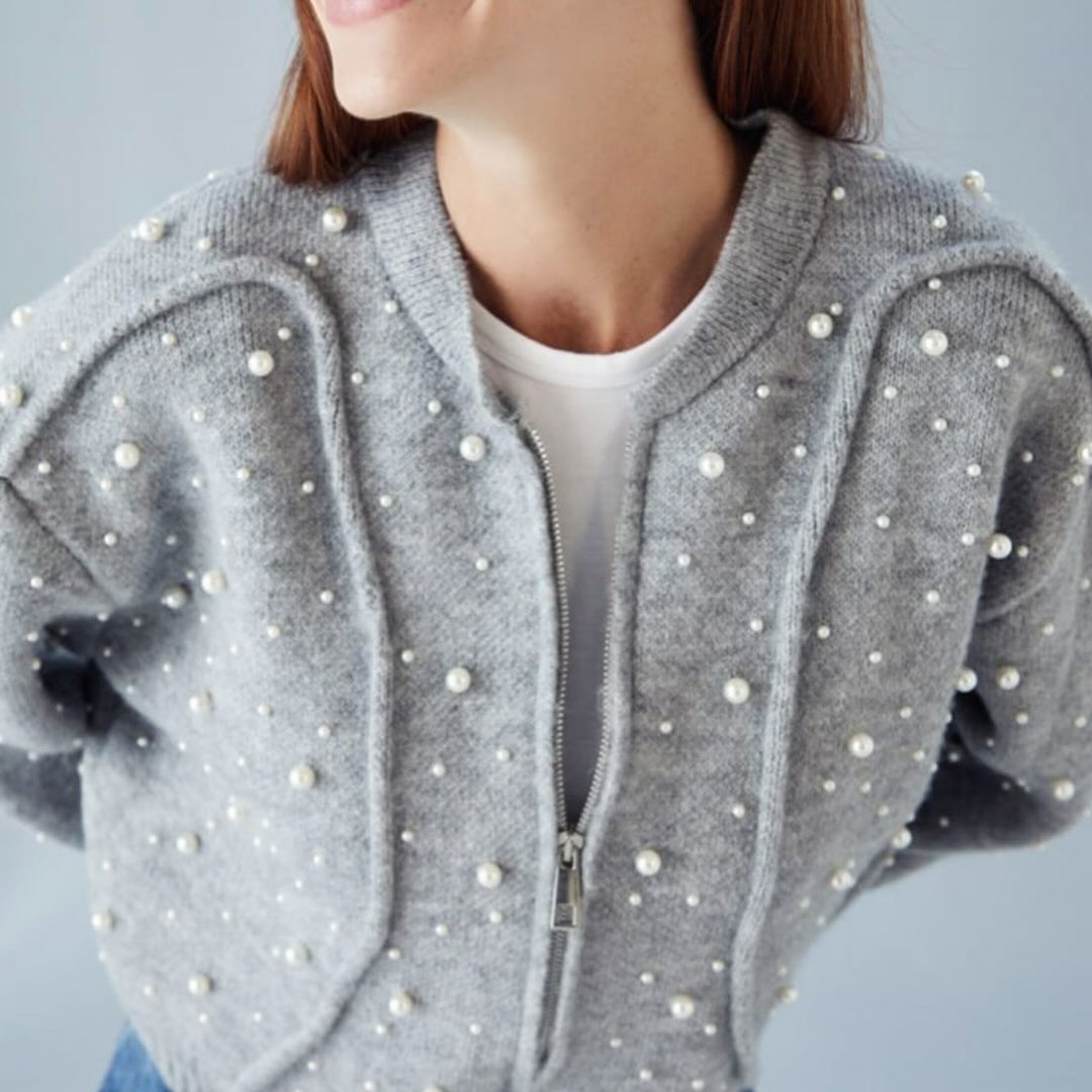 ZIP-UP WITH PEARLS